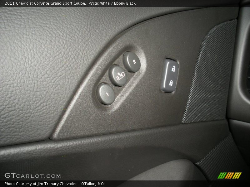 Arctic White / Ebony Black 2011 Chevrolet Corvette Grand Sport Coupe