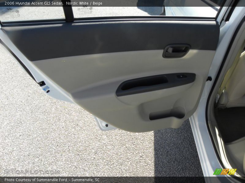 Nordic White / Beige 2006 Hyundai Accent GLS Sedan