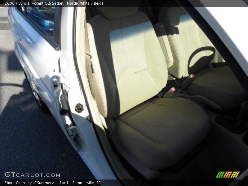 Nordic White / Beige 2006 Hyundai Accent GLS Sedan