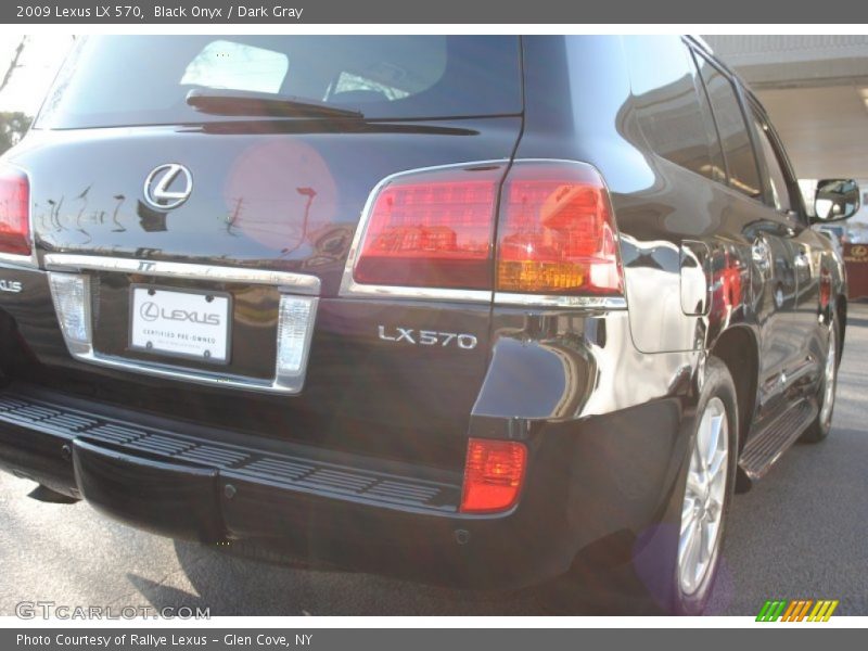 Black Onyx / Dark Gray 2009 Lexus LX 570