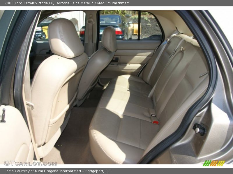 Arizona Beige Metallic / Medium Parchment 2005 Ford Crown Victoria LX