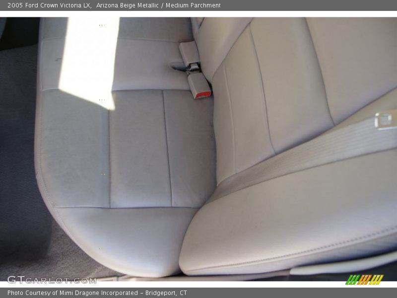 Arizona Beige Metallic / Medium Parchment 2005 Ford Crown Victoria LX