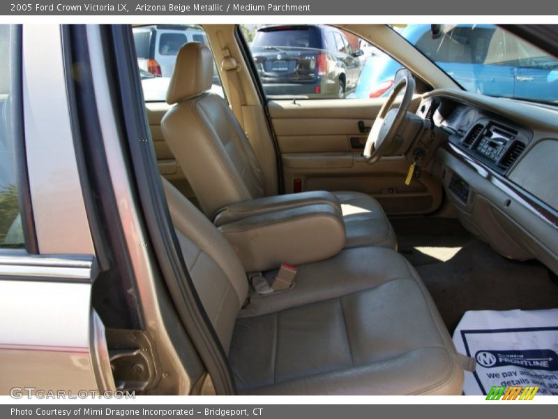 Arizona Beige Metallic / Medium Parchment 2005 Ford Crown Victoria LX
