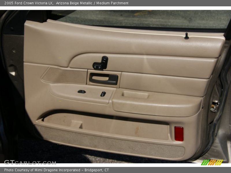 Arizona Beige Metallic / Medium Parchment 2005 Ford Crown Victoria LX
