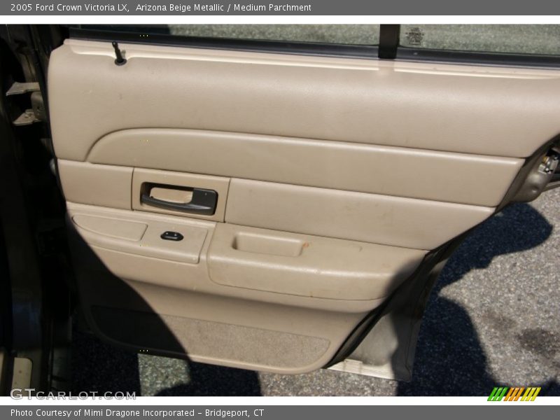 Arizona Beige Metallic / Medium Parchment 2005 Ford Crown Victoria LX