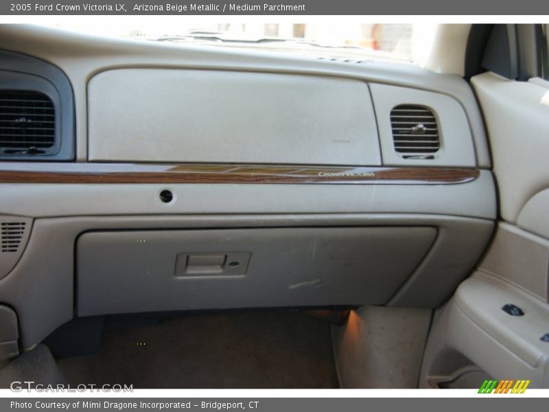 Arizona Beige Metallic / Medium Parchment 2005 Ford Crown Victoria LX