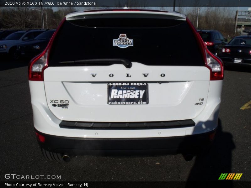 Ice White / Sandstone 2010 Volvo XC60 T6 AWD