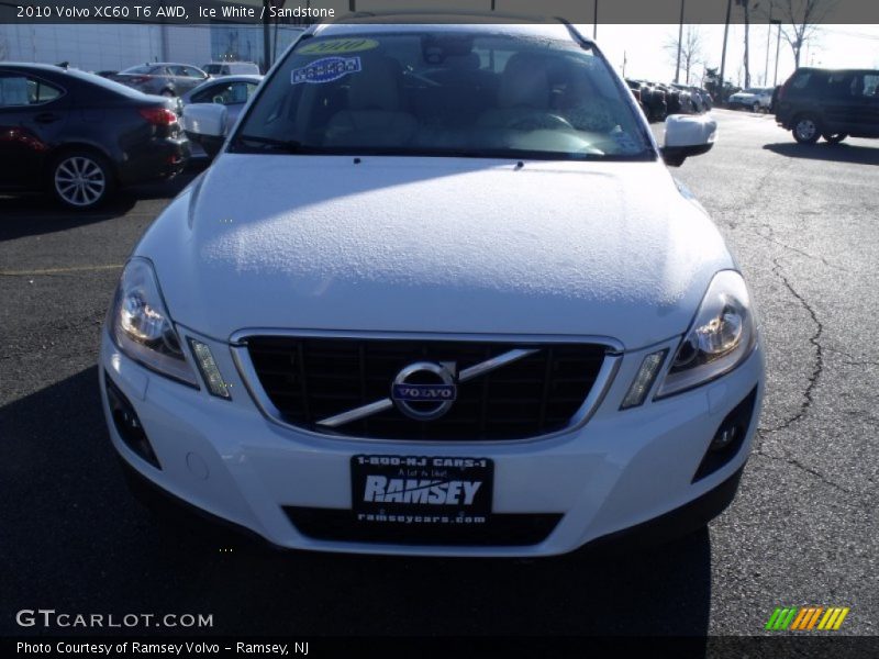 Ice White / Sandstone 2010 Volvo XC60 T6 AWD