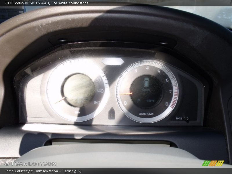 Ice White / Sandstone 2010 Volvo XC60 T6 AWD