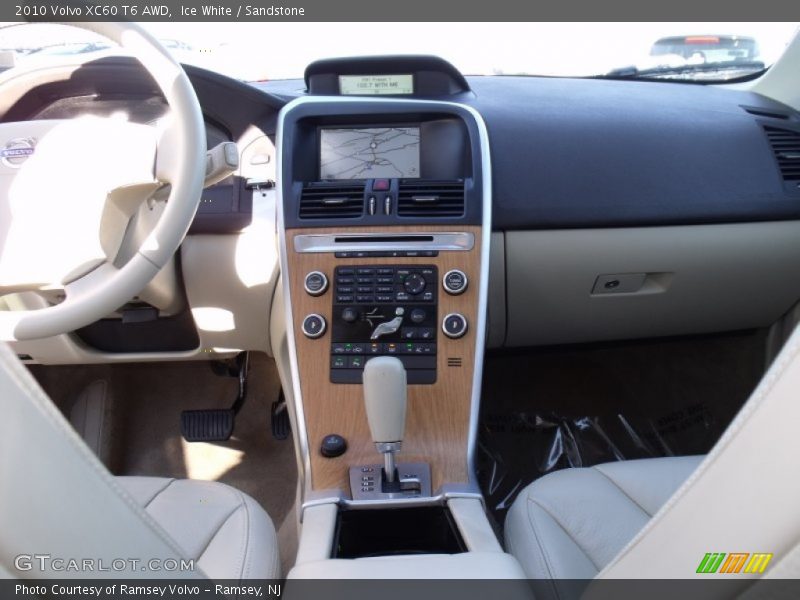 Ice White / Sandstone 2010 Volvo XC60 T6 AWD
