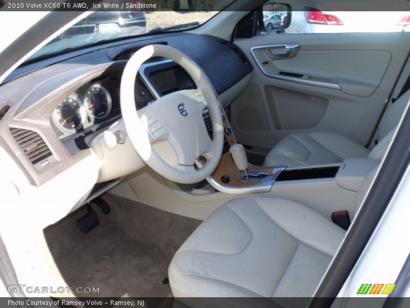 Ice White / Sandstone 2010 Volvo XC60 T6 AWD