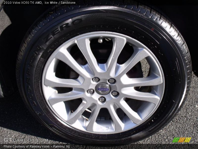 Ice White / Sandstone 2010 Volvo XC60 T6 AWD