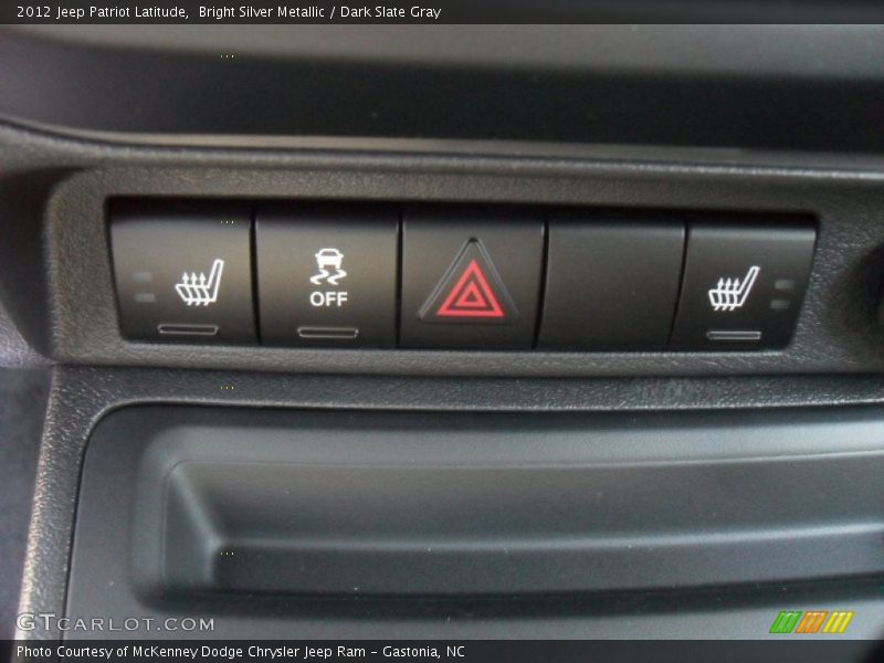 Bright Silver Metallic / Dark Slate Gray 2012 Jeep Patriot Latitude