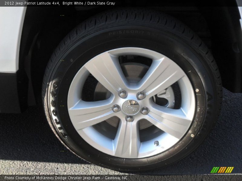 Bright White / Dark Slate Gray 2012 Jeep Patriot Latitude 4x4