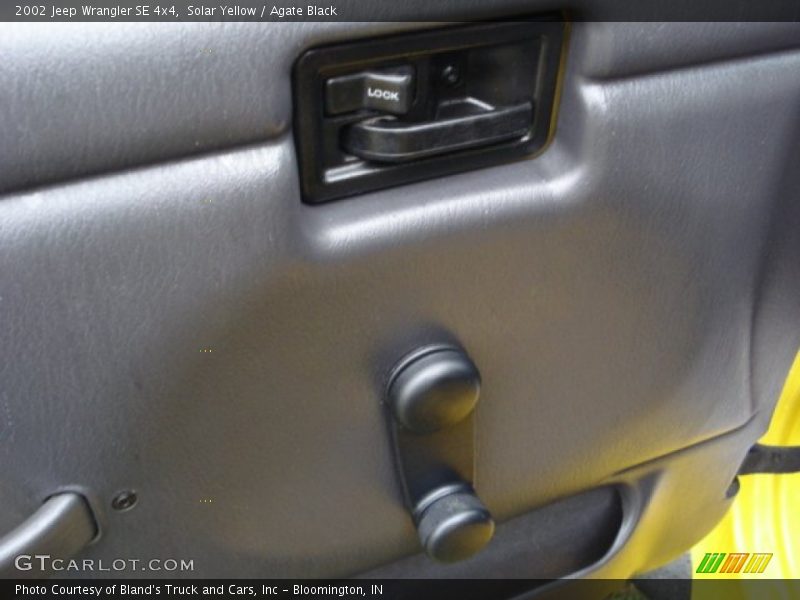 Solar Yellow / Agate Black 2002 Jeep Wrangler SE 4x4