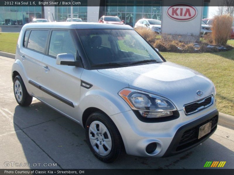 Bright Silver / Black Cloth 2012 Kia Soul 1.6
