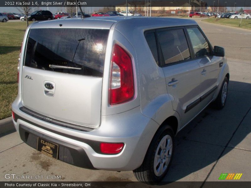 Bright Silver / Black Cloth 2012 Kia Soul 1.6