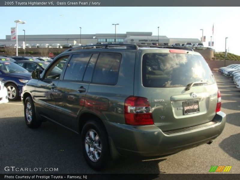 Oasis Green Pearl / Ivory 2005 Toyota Highlander V6
