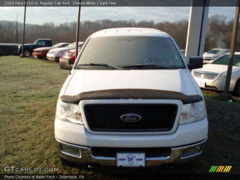 Oxford White / Dark Flint 2004 Ford F150 XL Regular Cab 4x4