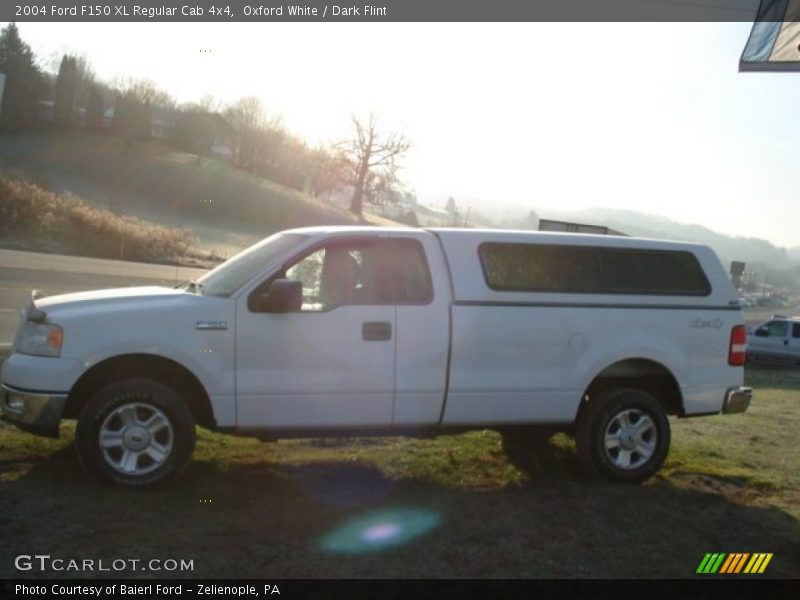 Oxford White / Dark Flint 2004 Ford F150 XL Regular Cab 4x4