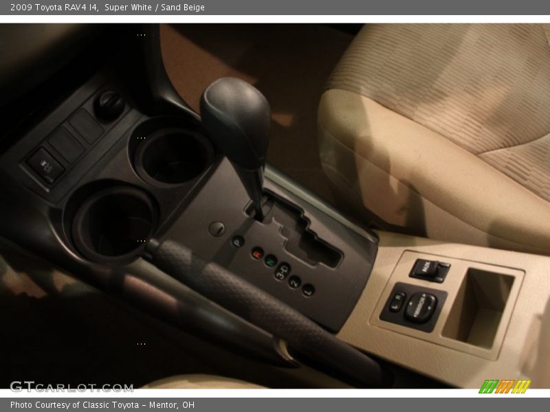 Super White / Sand Beige 2009 Toyota RAV4 I4