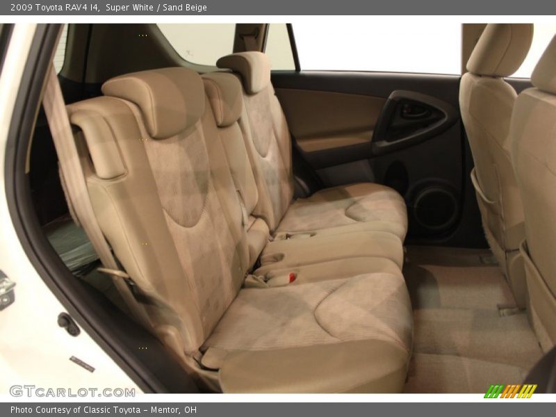 Super White / Sand Beige 2009 Toyota RAV4 I4