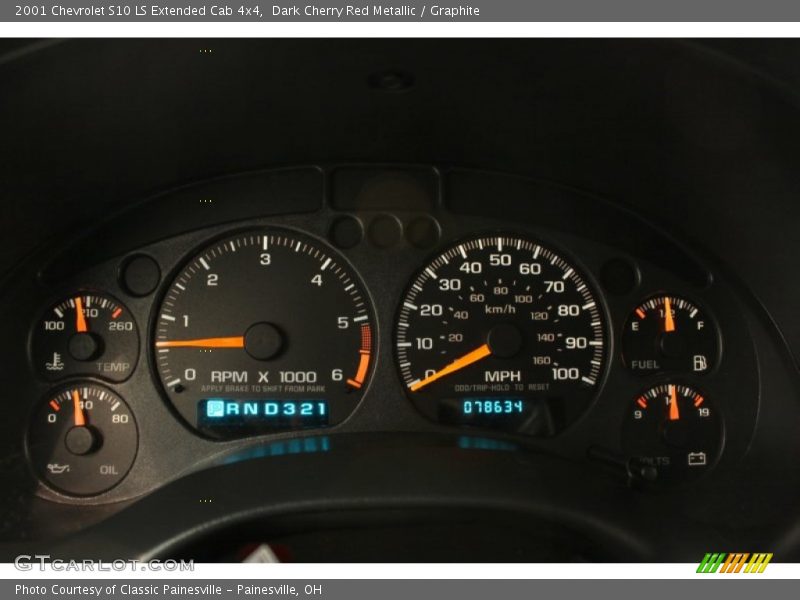 Dark Cherry Red Metallic / Graphite 2001 Chevrolet S10 LS Extended Cab 4x4
