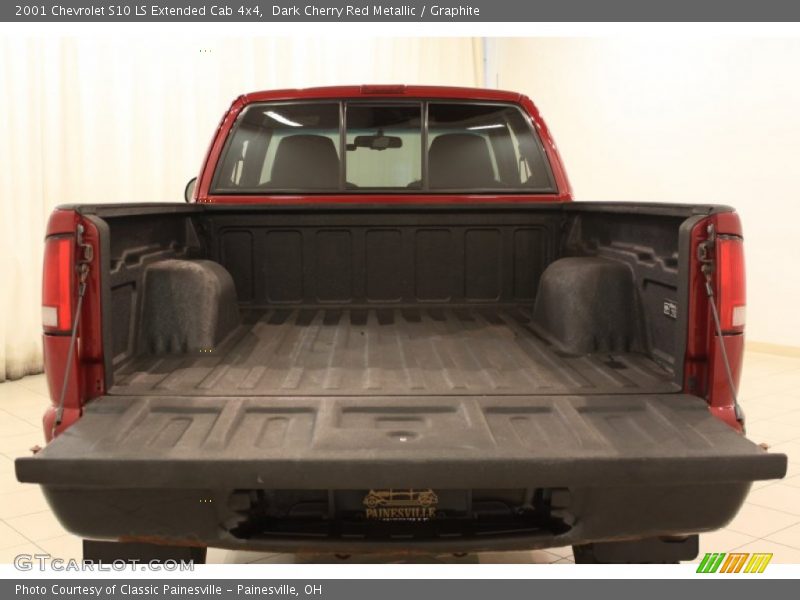 Dark Cherry Red Metallic / Graphite 2001 Chevrolet S10 LS Extended Cab 4x4