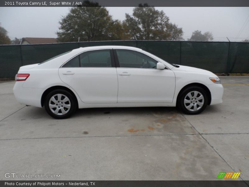 Super White / Ash 2011 Toyota Camry LE