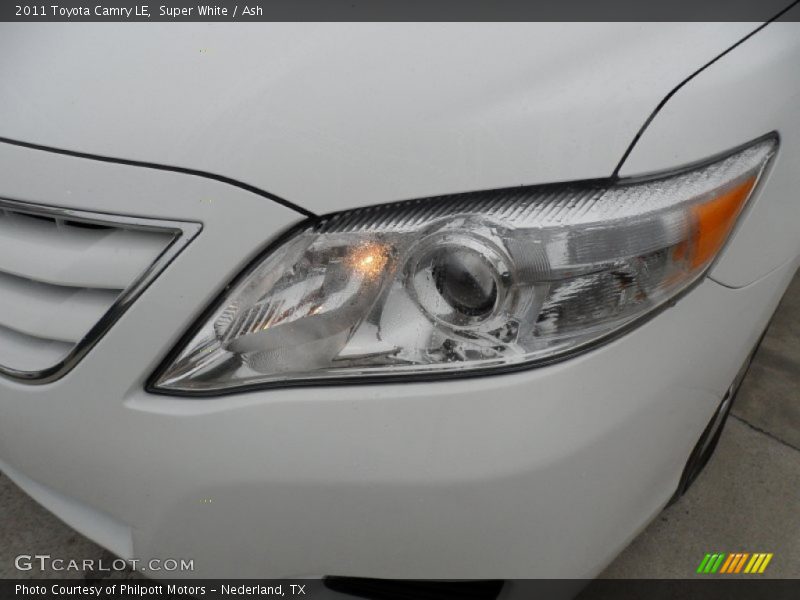 Super White / Ash 2011 Toyota Camry LE
