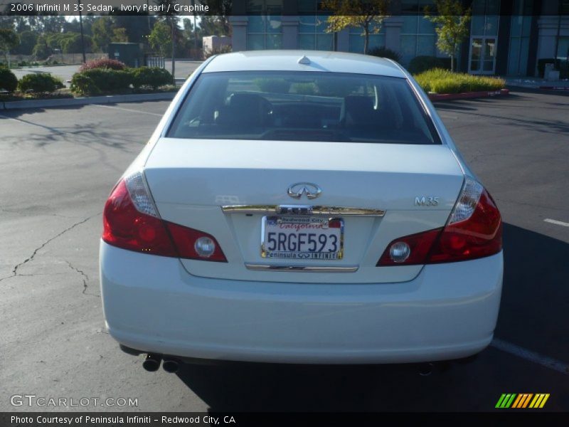 Ivory Pearl / Graphite 2006 Infiniti M 35 Sedan