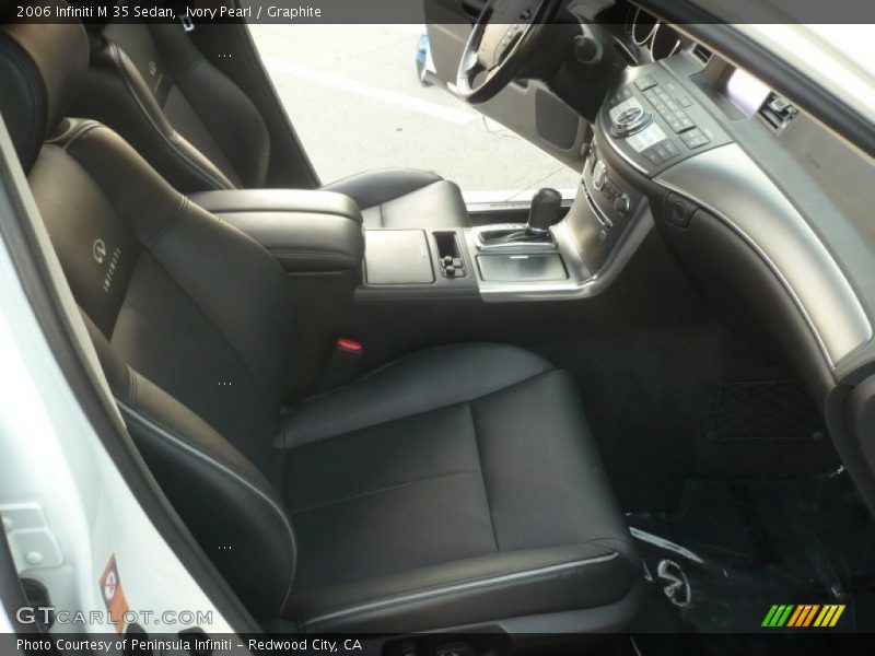 Ivory Pearl / Graphite 2006 Infiniti M 35 Sedan