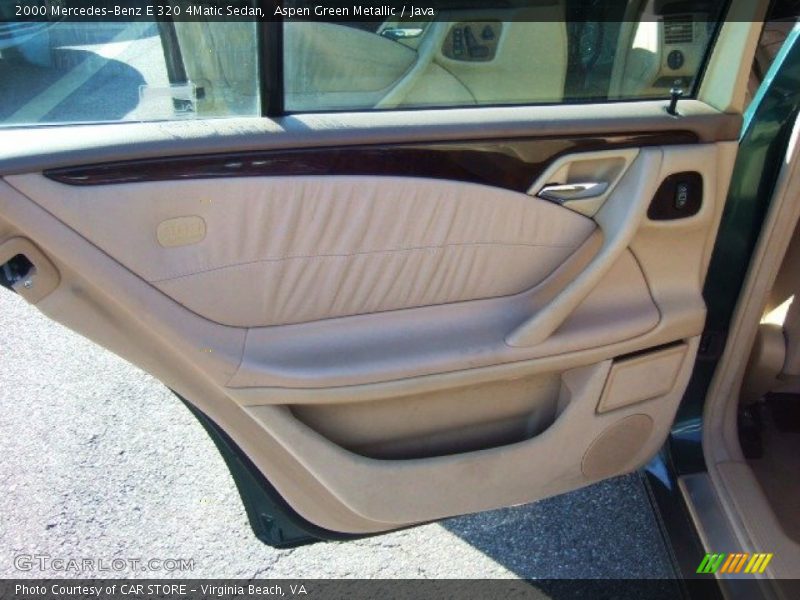 Door Panel of 2000 E 320 4Matic Sedan