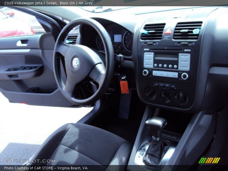 Black Uni / Art Grey 2009 Volkswagen Jetta S Sedan