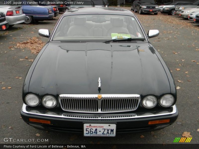 Brooklands Green / Ivory 1995 Jaguar XJ Vanden Plas