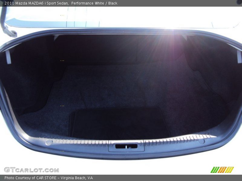 Performance White / Black 2010 Mazda MAZDA6 i Sport Sedan