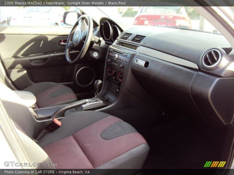 Sunlight Silver Metallic / Black/Red 2005 Mazda MAZDA3 s Hatchback