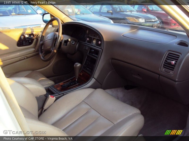 Ivory Pearl / Beige 1995 Infiniti Q 45