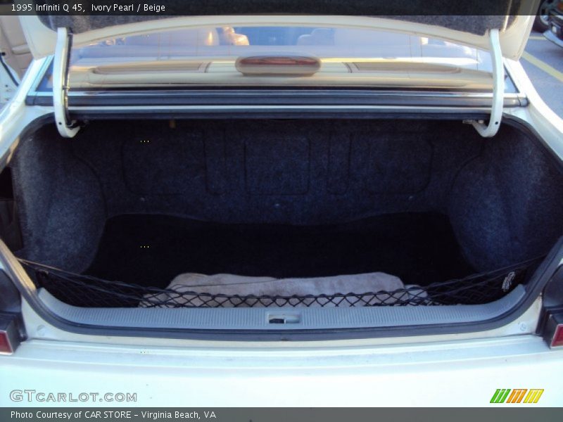 Ivory Pearl / Beige 1995 Infiniti Q 45