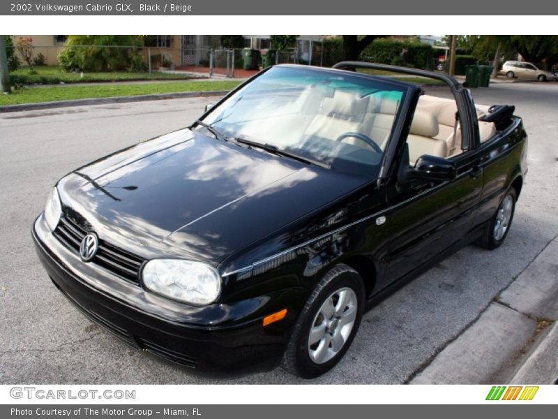 Black / Beige 2002 Volkswagen Cabrio GLX