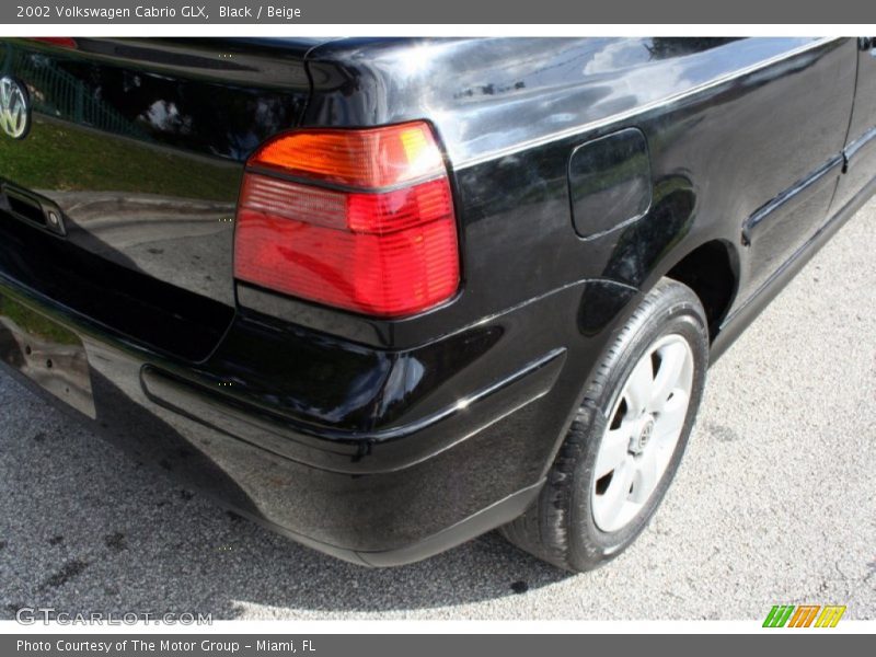 Black / Beige 2002 Volkswagen Cabrio GLX