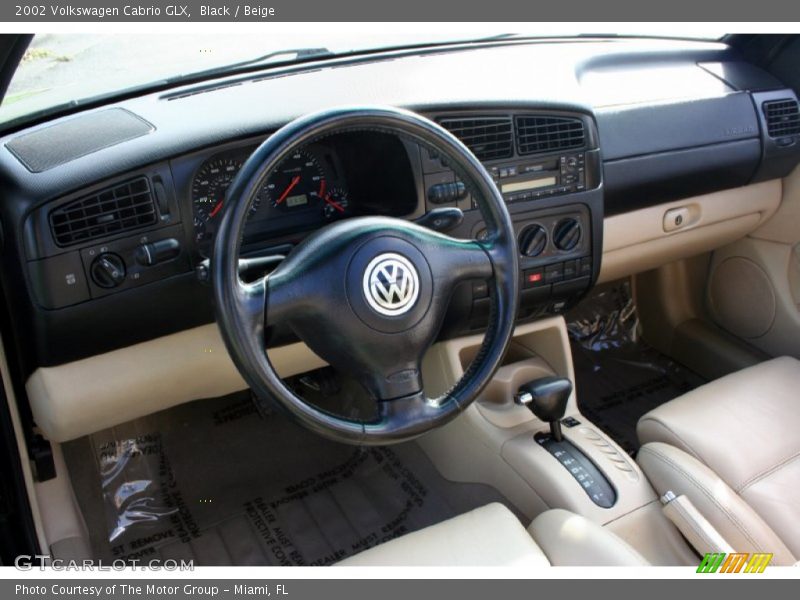 Black / Beige 2002 Volkswagen Cabrio GLX