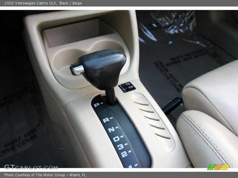 Black / Beige 2002 Volkswagen Cabrio GLX