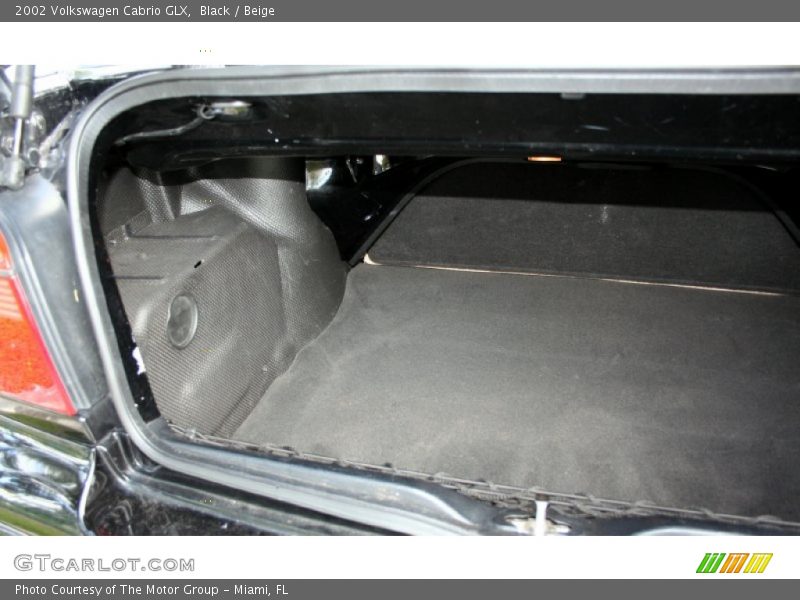 Black / Beige 2002 Volkswagen Cabrio GLX
