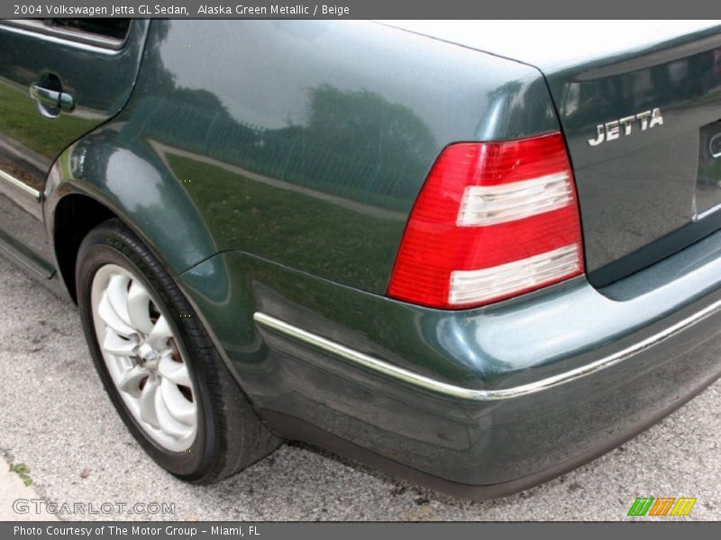 Alaska Green Metallic / Beige 2004 Volkswagen Jetta GL Sedan