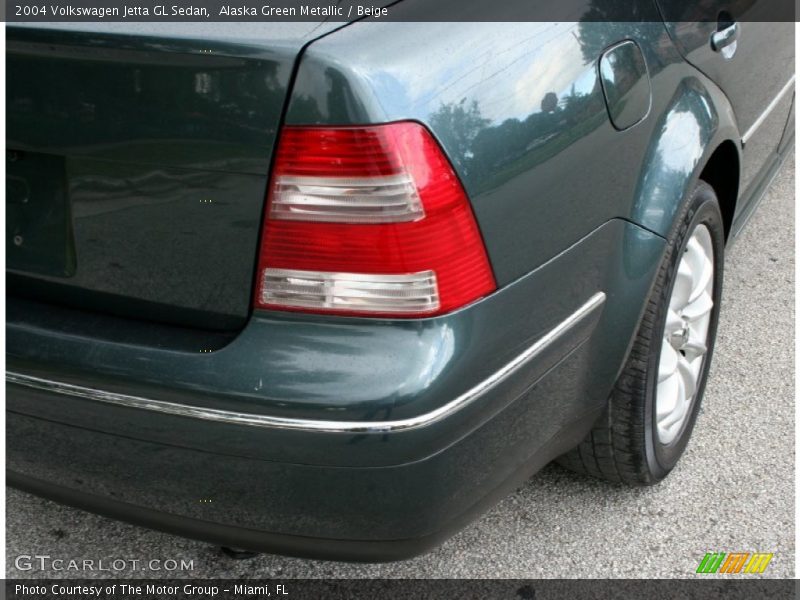 Alaska Green Metallic / Beige 2004 Volkswagen Jetta GL Sedan