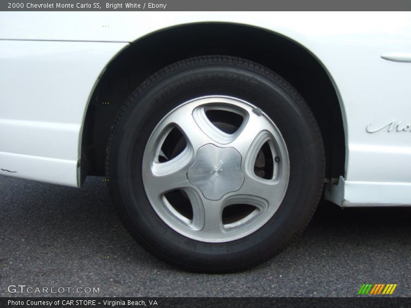 Bright White / Ebony 2000 Chevrolet Monte Carlo SS