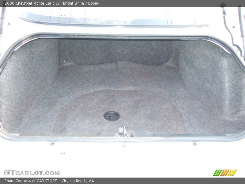 Bright White / Ebony 2000 Chevrolet Monte Carlo SS