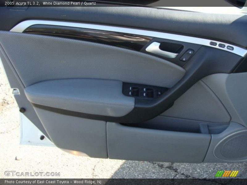 White Diamond Pearl / Quartz 2005 Acura TL 3.2