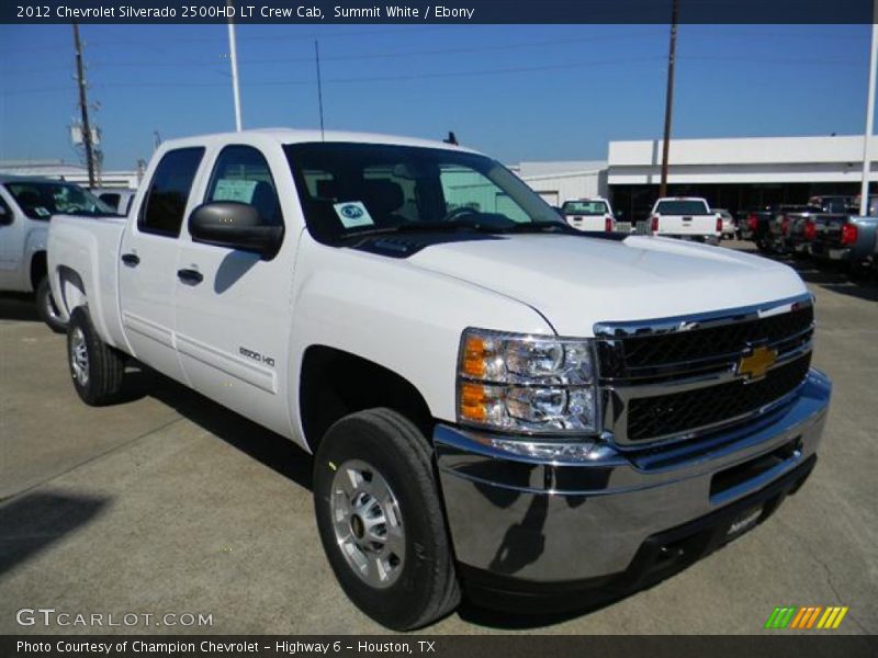 Front 3/4 View of 2012 Silverado 2500HD LT Crew Cab